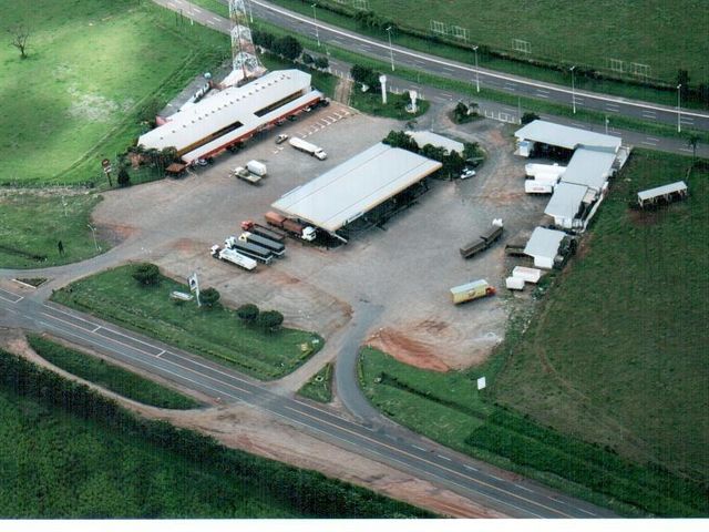 Foto de Guerra Comercio de Petroleo - Barretos / SP