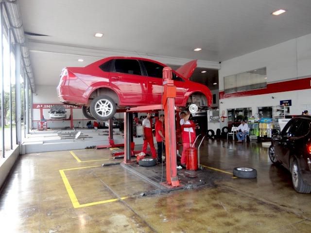 Foto de Pneus 85 - Centro Automotivo - Revenda Oficial Bridgestone e Firestone - Goiânia / GO