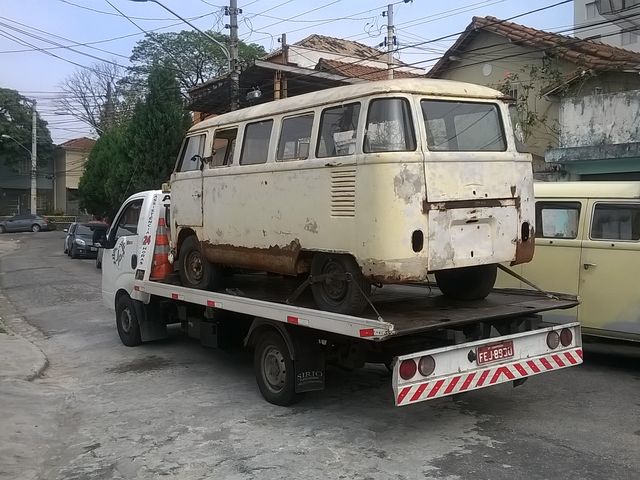 Foto de 80 Reais A Saída do Guincho Em Carapicuíba Para Pagamento Em Dinheiro. - Carapicuíba / SP